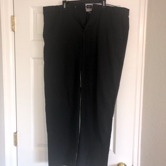 Gap Tailored Khakis 36x30 Straight Fit - Picture 2 of 3